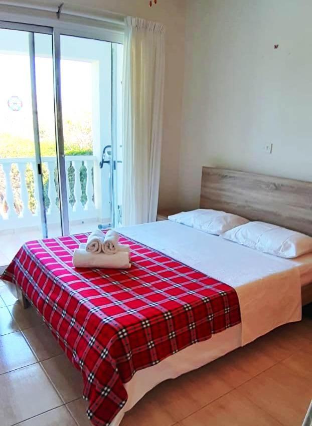 Sea Caves Suite Peyia Exterior photo